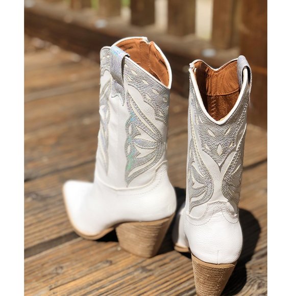 White Iridescent Metallic Applique Pointy Toe Block Heel Cowgirl Western Boots - Picture 3 of 15